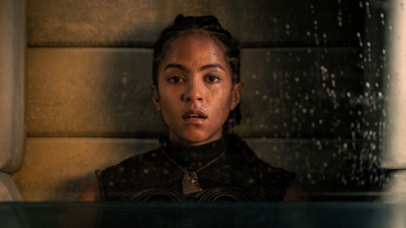 Gemeinsam mit Gaal Dornick (Lou Llobell) entwirft der Mathematiker Seldon in der ersten Staffel von "Foundation" einen geheimen Langzeitplan, der tief in die Zukunft blickt. Nun startet die dritte Staffel der beliebten Sci-Fi Serie. 