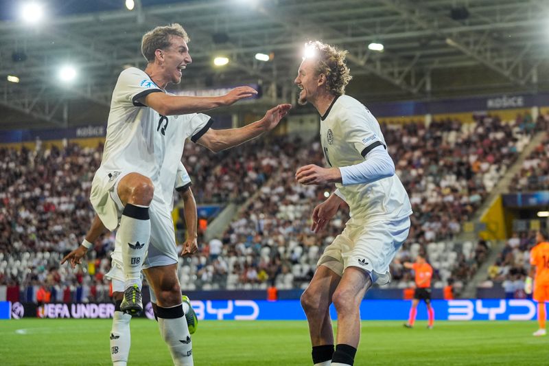 Die deutsche U 21 darf sich nicht nur über den Halbfinal-Sieg gegen Frankreich freuen, sondern auch über überragende TV-Quoten.