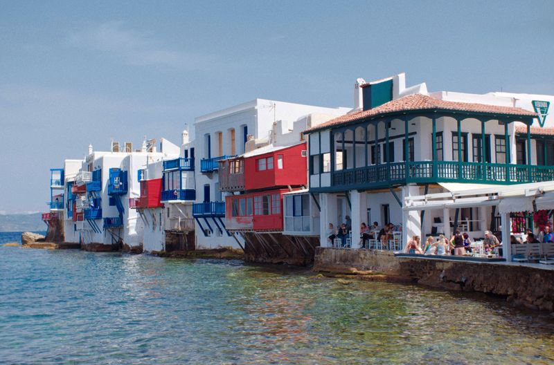 Das Viertel Alefkandra, auch "Klein-Venedig" genannt, in Mykonos-Stadt ist immer noch ein Hotspot der Touristen.