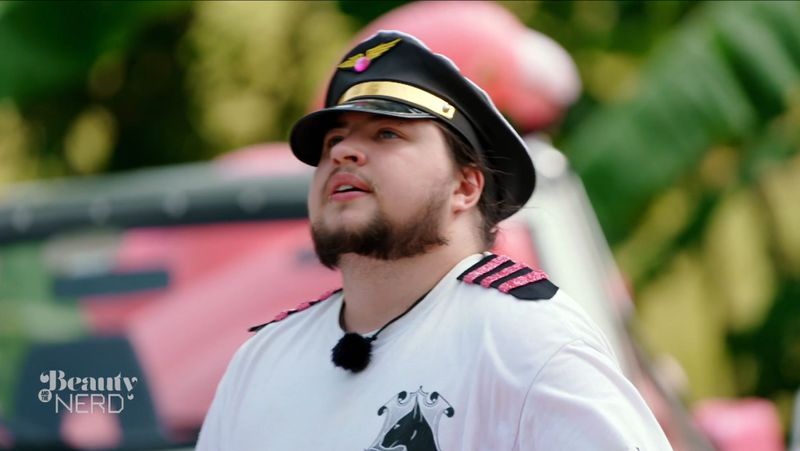 Aaron verzweifelt immer mehr an seiner Teampartnerin Elsa: "Es ist schon ziemlich frustrierend, dass man eine Person hat, die halt leider nicht so viel Bildung genossen hat."