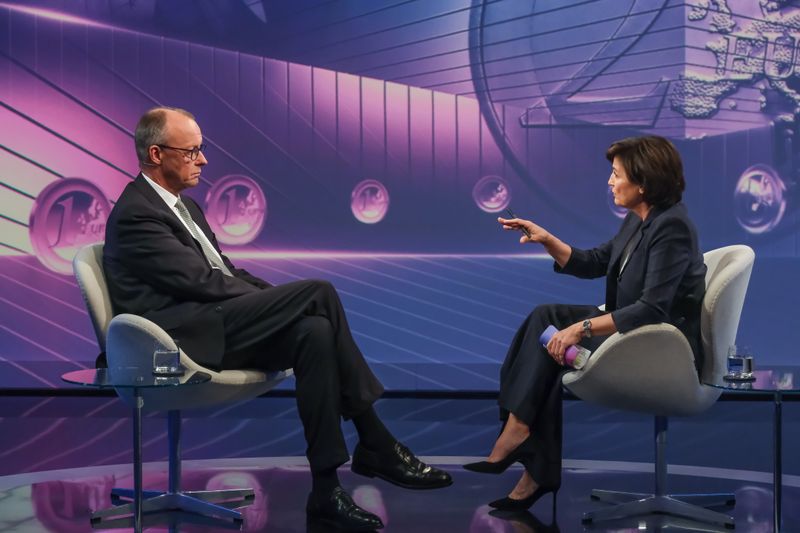 "Deutschland wird nicht Kriegspartei werden", stellt Friedrich Merz im Gespräch mit Sandra Maischberger klar.