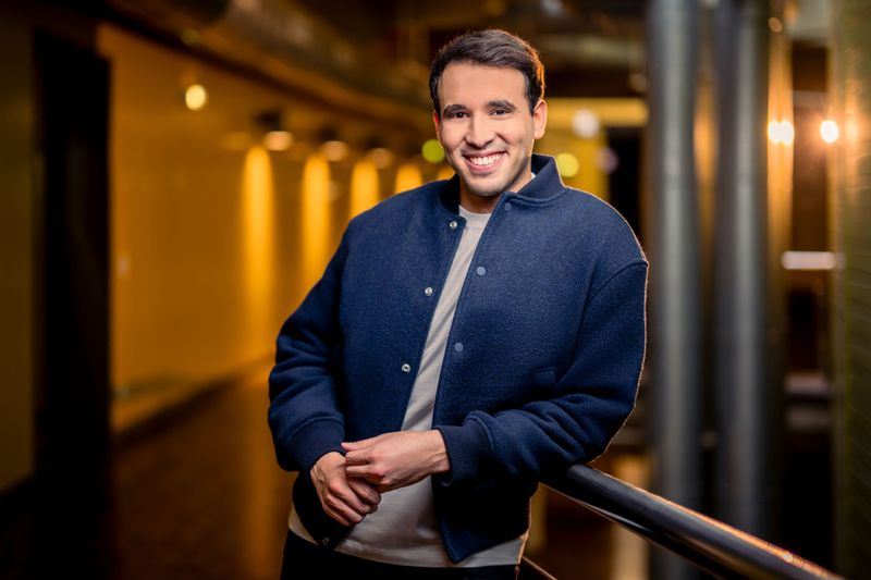 "WISO spezial - Planet ohne Plastik" nimmt das globale Plastikmüllproblem in den Fokus. Es moderiert Sherif Rizkallah.