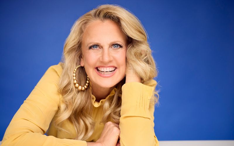 Barbara Schöneberger freut sich auf eine Sendung, bei der sie in schönen Erinnerungen schwelgen kann. Zuletzt war die Quotenentwicklung ihrer Show nicht immer erfreulich.