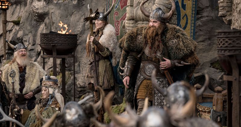 Gerard Butler (rechts) ist aktuell im Abenteuerfilm "Drachenzähmen leicht gemacht" im Kino zu sehen.
