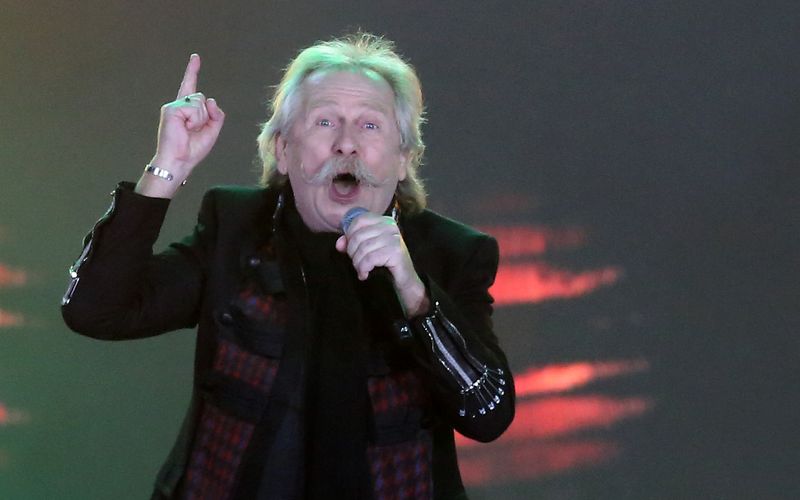 Henning Krautmacher am 31. Dezember 2020 als Frontmann der Kölner Kultband Höhner. "Die Höhner haben bis zu 350 Konzerte pro Jahr gespielt, eine fast schon absurde Zahl", sagt Krautmacher heute.  