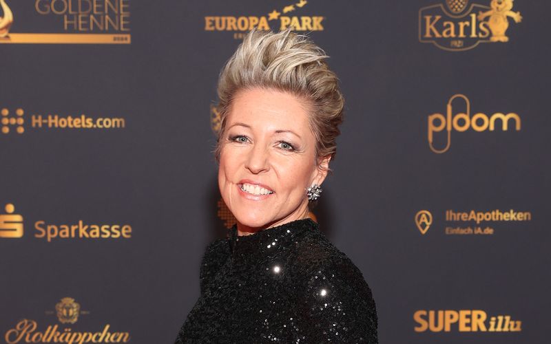 Alexandra Hofmann stand am Sonntag bei "Immer wieder sonntags" auf der Bühne, als Rettungskräfte um das Leben einer Zuschauerin kämpften.