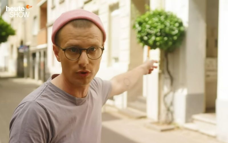 Der Stand-up-Comedian Moritz Neumeier rechnet in einem Video der "heute-show" mit der ungleichen Vermögensverteilung im Land ab.