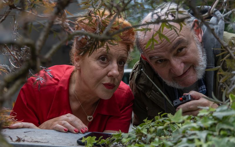 Ob mit oder ohne Dialekt: Schauspielerinnen und Schauspieler aus Bayern zählen deutschlandweit zu den größten Stars in Film und Fernsehen. Zum Kinostart der Komödie "Karli & Marie" mit Luise Kinseher und Sigi Zimmerschied am 17. Juli präsentieren wir die größten bayerischen Kultstars aller Zeiten!