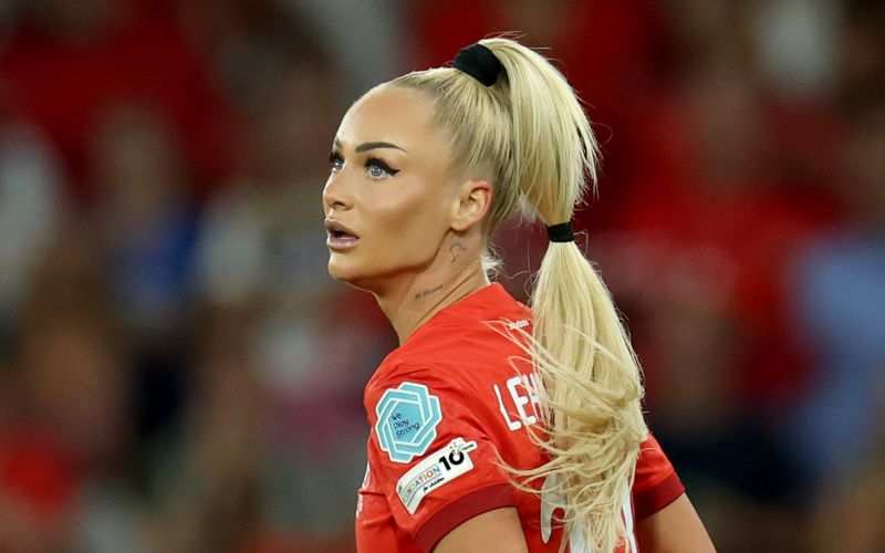 Alisha Lehmann steht bei der Fußball-EM der Frauen im Kader von Gastgeberland Schweiz. 