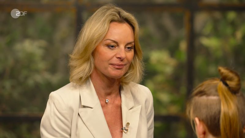 Die Truppe von "Bares für Rares" war wieder in Bestform, was flotte Sprüche betraf. Diesmal lockte ein tierisch aussehendes Küchenwerkzeug einen Händler zu einer spitzen Bemerkung - und seine Kollegin Susanne Steiger zu einem souveränen Konter.