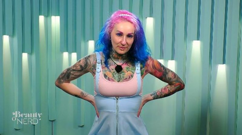 Auch Nerdin Sarah hat noch am vorherigen Abend zu knabbern. "Ich denke, das Hochgehen mit Maria war zum einen taktisch, zum anderen aber halt auch ein kleiner Bonus, dass er vielleicht ein bisschen Weiblichkeit in den Händen haben konnte", sagt sie über ihren Teampartner Max Bornmann.