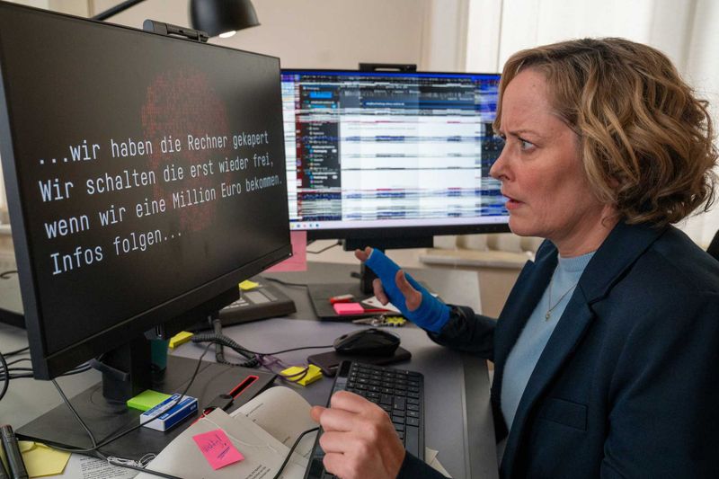 Technik ist nicht unbedingt das Lieblingfeld von Silke Bodenbender. Auch ihr alter Ego Kristina Lurz in "Ein ganz großes Ding" steht damit auf Kriegsfuß.