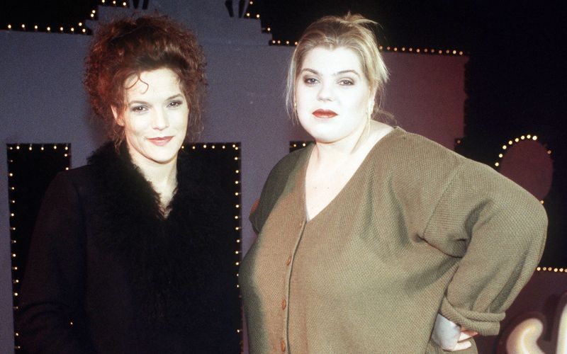 Blasser Teint und braune statt blonde Haare: 1994 sah man Ina Müller als Teil des Duos "Queen Bee" noch in einem ganz anderen Look.