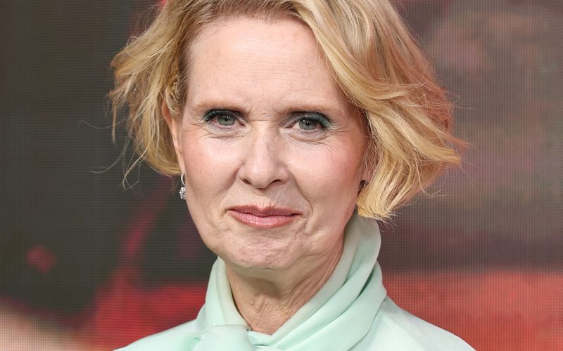 "Ich bewundere ihre Selbstlosigkeit", sagt Cynthia Nixon über ihren "The Gilded Age"-Charakter Ada.