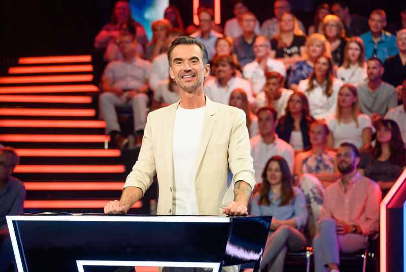 Am Moderationspult der "Maus-Show": Florian Silbereisen vertritt Esther Sedlaczek.