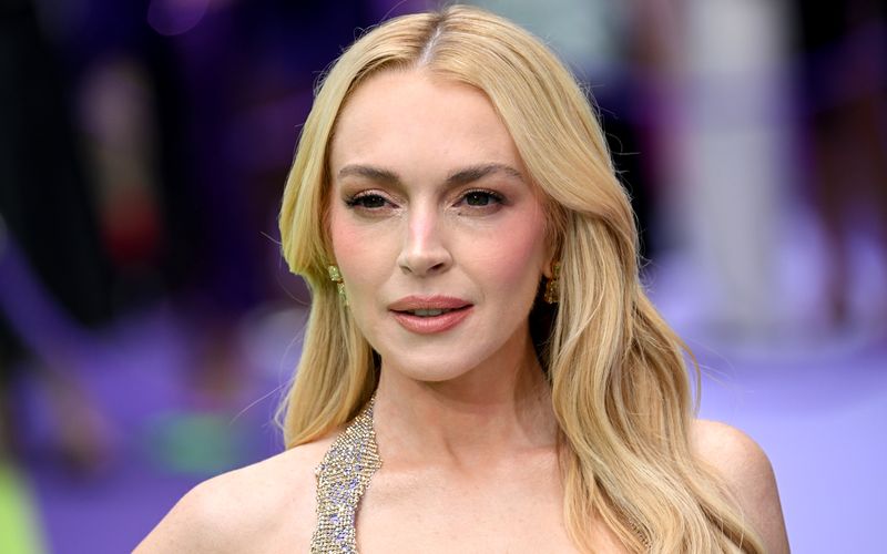 Vom süßen Kinderstar zur Skandalnudel Hollywoods: Mit der Hauptrolle in der Komödie "Freakier Friday" feiert Lindsay Lohan ihr Comeback auf der großen Kinoleinwand. Begonnen hat sie wie so viele als unschuldiger Kinderstar, danach folgten viele Höhen und noch noch mehr Tiefen - und machte mit einer Fahrerflucht, einem Gefängnisaufenthalt und einem Hotelverbot Schlagzeilen. Und das, obwohl alles so unschuldig begann.  