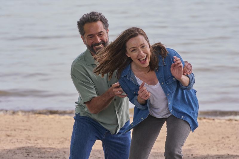 Welche Rolle spielte Dr. Michael Hamda (Omar Metwally) im bisherigen Leben von Amy (Molly Parker)? Die junge Ärztin muss herausfinden, was in den letzten acht Jahren passiert ist. 