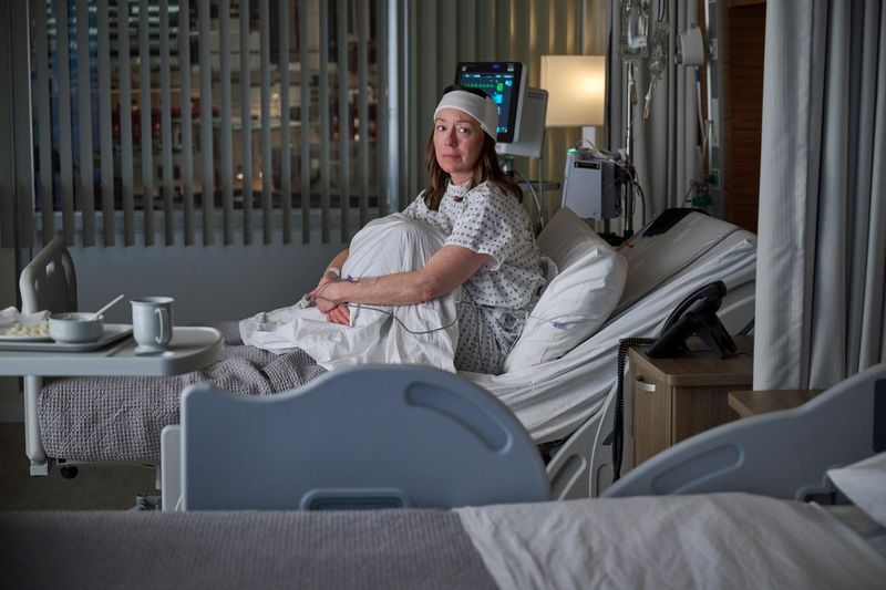Ärztin Amy (Molly Parker) verliert nach einem Autounfall acht Jahre ihres Gedächtnisses. In der Dramaserie "Doc" kämpft sie darum, Beruf und Privatleben neu zu ordnen und sich selbst wiederzufinden. 