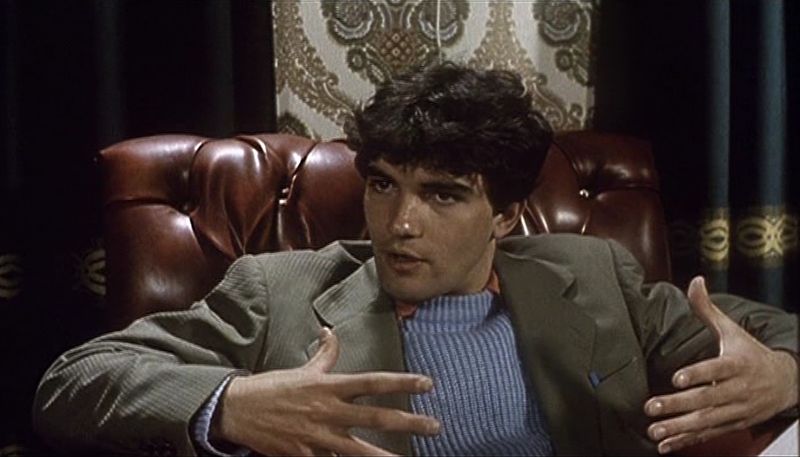 Antonio Banderas in seinem Filmdebüt: Als "Labyrinth der Leidenschaften" von Pedro Almodóvar 1982 erschien, war der Schauspieler 22 Jahre alt.