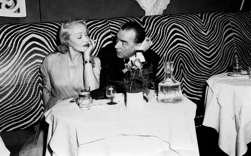 Marlene Dietrich und Erich Maria Remarque im Exil: Die Begegnung mit ihr verarbeitete der Schriftsteller in seinem Welterfolg "Arc de Triomphe" von 1945.


