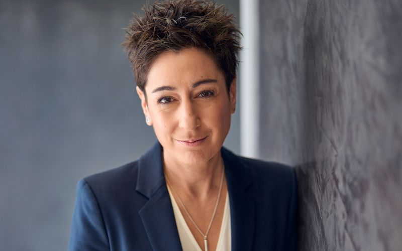 Dunja Hayali warnt in ihrer ZDF-Reportage "Am Puls mit Dunja Hayali - Die Innere (Un-)Sicherheit" vor Klischees und verfälschter Wahrnehmung, wenn es darum geht, vor wem man sich in Deutschland fürchten muss. Auch die klassischen Medien, so die ZDF-Journalistin, sind da nicht frei von Schuld. 
