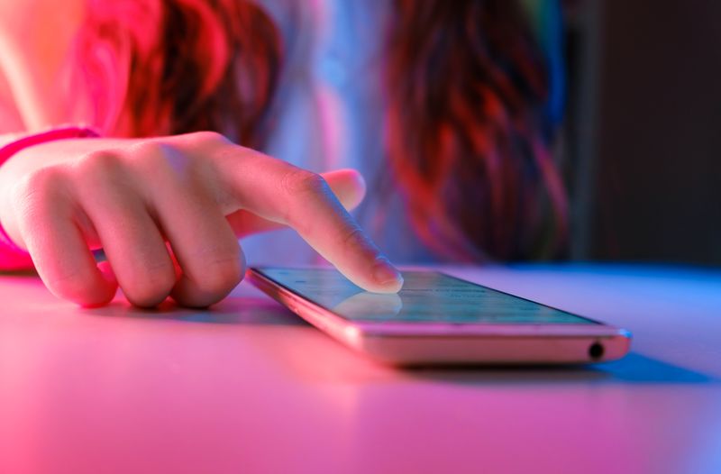 Laut Experten sollte Social Media erst ab 13 Jahren erlaubt sein.