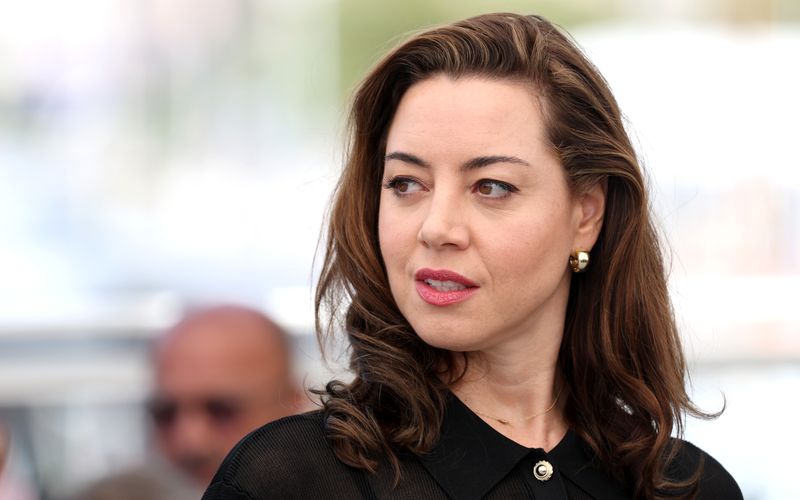 In einem Podcast hat sich Aubrey Plaza erstmalig zum Tod ihres Mannes geäußert.