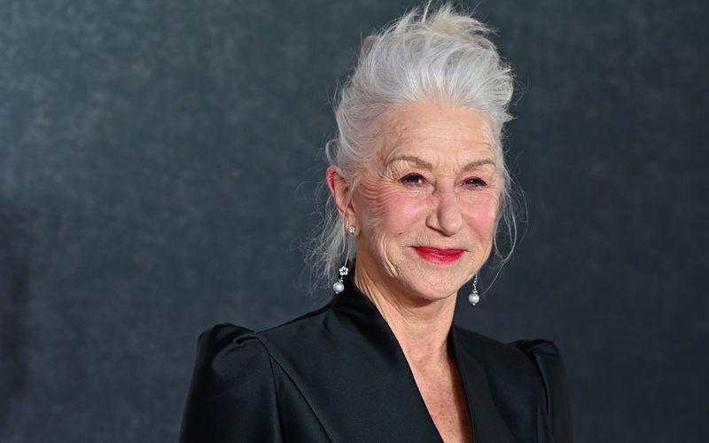 Helen Mirren beklagt sich über gesellschaftliche Vorurteile gegenüber älteren Menschen.