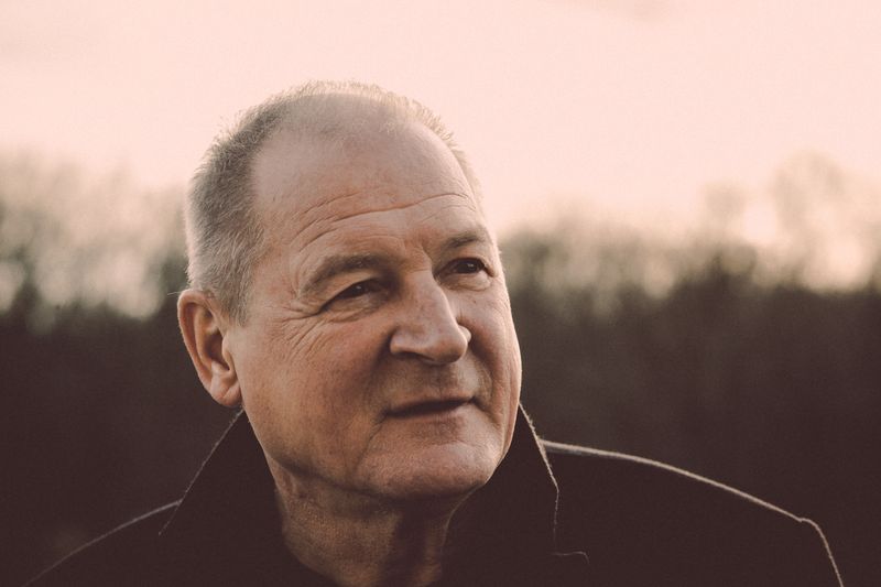 Burghart Klaußner, 75, gilt als einer der bedeutendsten Bühnen- und Filmschauspieler deutscher Zunge. Er kam 1949 in Westberlin zur Welt - und erlebte das bedeutende erste Treffen zwischen Adenauer und de Gaule bewusst mit. Was können wir heute von dieser Sternstunde der Diplomatie lernen?