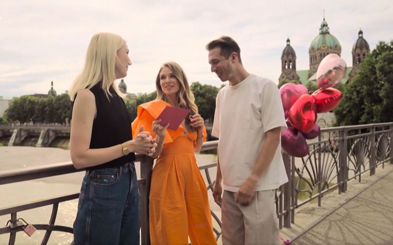 Das könnte was werden: Martha (links) und Matt haben Gefallen aneinander gefunden. Lola Weippert freut's. 