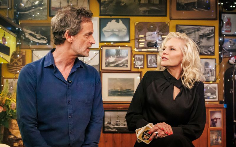 In der jüngsten Ausgabe von "Inas Nacht" begrüßte Ina Müller "Tatort"-Star Jörg Hartmann zum lockeren Schnack.