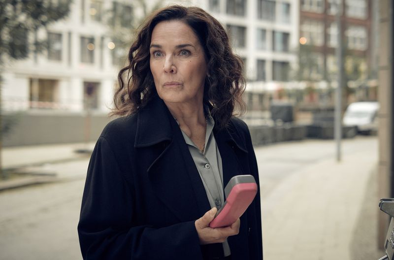 Anna Conti (Désirée Nosbusch) will in ihrem neuen Fall einem jungen Mann helfen.