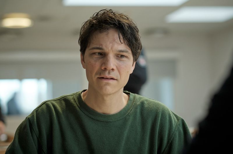 Seit Jahren sitzt Falk Klopfer (Sebastian Urzendowsky) im Gefängnis - jedoch zu Unrecht?