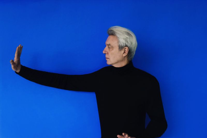 Ex-Talking-Heads-Star David Byrne kehrt mit seinem neuen Album "Who Is The Sky?" zurück - und scheut sich dabei nicht vor Orchester-Pop. 