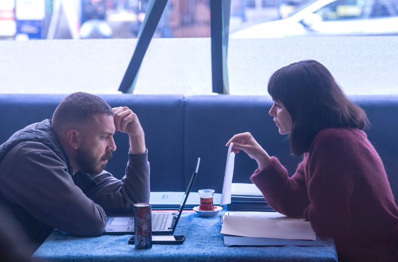 Neues "Tatort"-Tream aus Frankfurt, das gemeinsam in Altfällen stöbert: Maryam Azadi (Melika Foroutan) und Hamza Kulina (Edin Hasanovic) stehen für ein neues Konzept beim "Tatort".