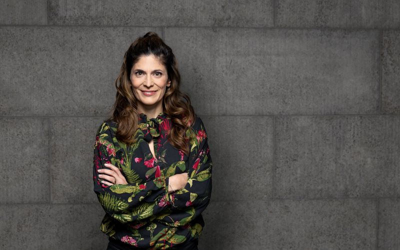 "Wir haben natürlich einen Bildungsauftrag", betont Katty Salié im Interview. "Denn Kultur gehört definitiv zum öffentlich-rechtlichen Rundfunk dazu. Ich persönlich finde, sie ragt in jedes Leben. Man muss nur offen dafür bleiben, was die Menschen unter Kultur verstehen." Sie moderiert seit 13. Januar 2012 im ZDF das Kultur-Magazin "aspekte". Das Format an sich wird nun 60 Jahre alt.