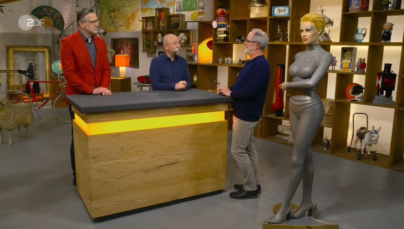 Die Figur diente jahrelang als Setup-Model fürs Licht im Atelier, musste sich nun aber in den wohlverdienten Ruhestand verabschieden.