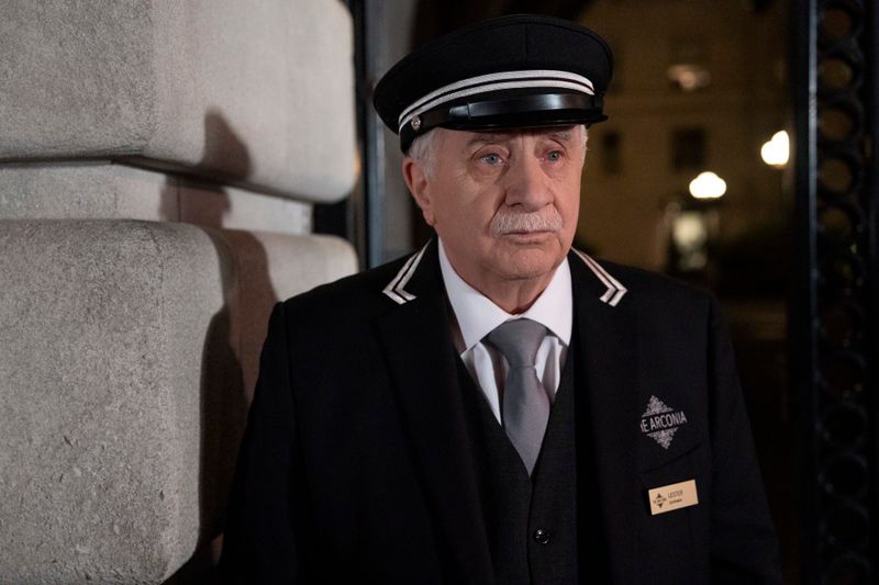 Der altgediente Portier Lester (Teddy Coluca) wird tot aufgefunden: Warum musste er sterben?