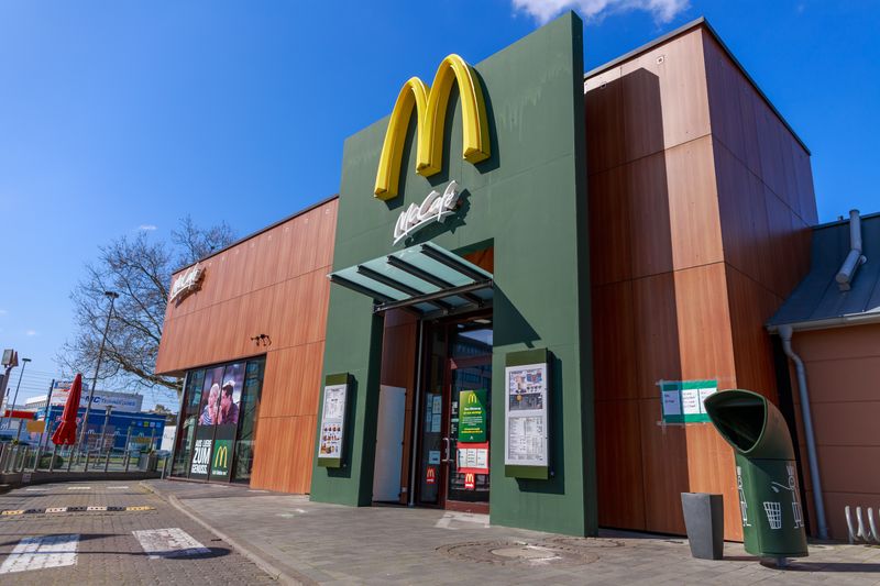 Durch die geplante Mehrwertsteuer-Reform würde McDonald's 140 Millionen Euro an Steuern sparen.