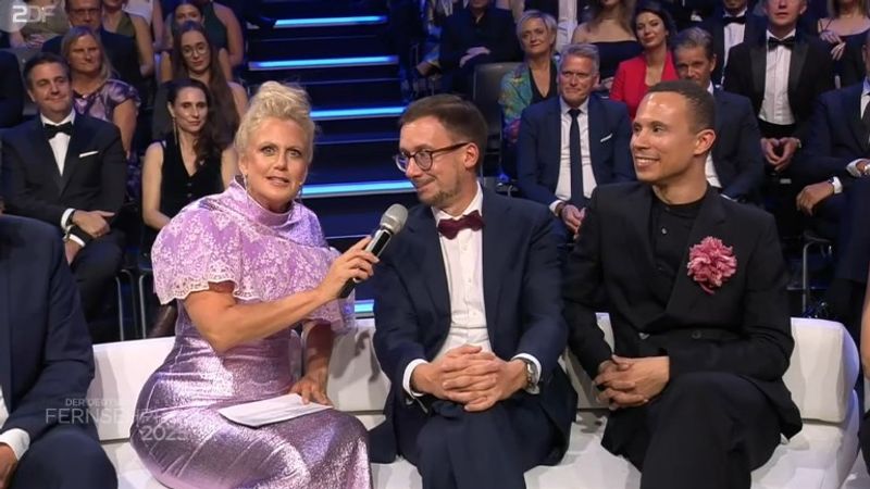 "Wer ist Thomas?", fragt Barbara Schöneberger, während des Gesprächs mit (eben jenem) Thomas Schmitt.