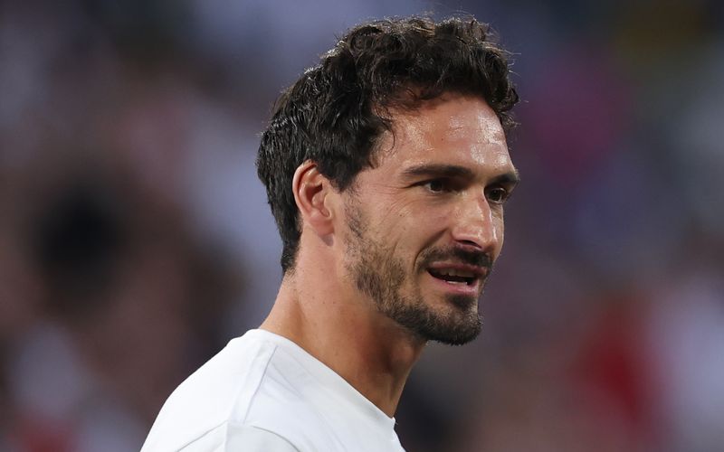 Mats Hummels hat zum Start der neuen Champions-League-Saison über seine neue Rolle als Experte bei Prime Video gesprochen.