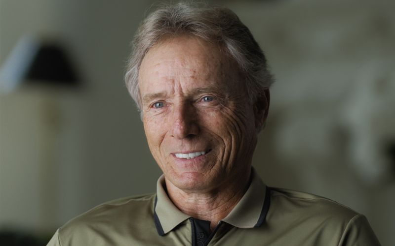 Bernhard Langer wurde Golfprofi, internationales Wunderkind und Superstar des Sportes, als es keine anderen deutschen Golfprofis gab. Es war zu einer Zeit, als nur wenige Deutsche diesen Sport erklären konnten. Der Dokumentarfilm "Bernhard Langer - Der ewige Champion" bei MagentaTV ist ein Porträt des stillen Ausnahmesportlers.