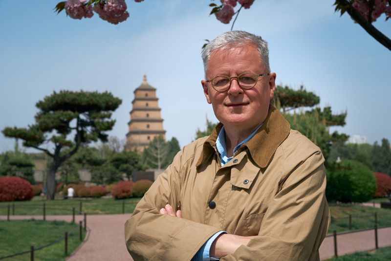 Moderator Christopher Clark taucht in Xi'an mit der Besichtigung der Terrakotta-Armee in die Geschichte des alten China ein.