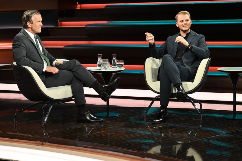 Der neue SPD-Generalsekretär Tim Klüssendorf (rechts) musste bei "Markus Lanz" das schlechte Ergebnis seiner Partei bei den NRW-Kommunalwahlen erklären.