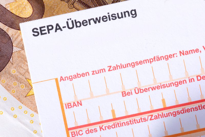 Der Abgleich von Namen und IBAN bringt einen neuen Zwischenschritt bei einer Überweisung mit sich.