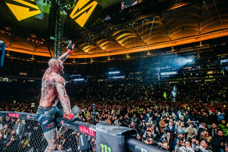 Bisher punkteten die MMA-Veranstaltungen mit Stars wie Christian Eckererlin hinter der Bezahlschranke bei RTL+. Dort war man mit den Abrufzahlen wohl so zufrieden, dass die Käfigkämpfe nun ins Free TV wandern.