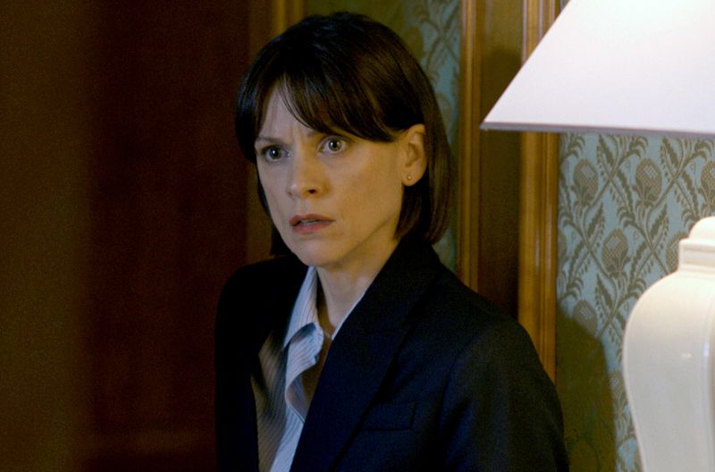 Im Mittelpunkt der politischen Thrillerserie "The Deal" nach wahren Begebenheiten rund um die "Genfer Gespräche" 2015 zwischen dem Iran und der Staatengemeinschaft steht Delegationsleiterin Alexandra Weiss (Veerle Baetens), die das Treffen organisiert. 