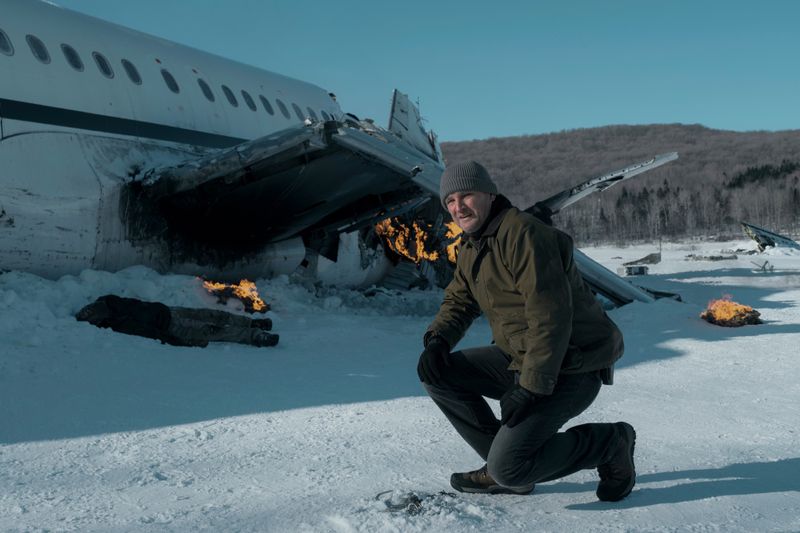 US-Marshal Frank Remnick (Jason Clarke) hat nach einem Flugzeugabsturz in Alaska alle Hände voll zu tun.