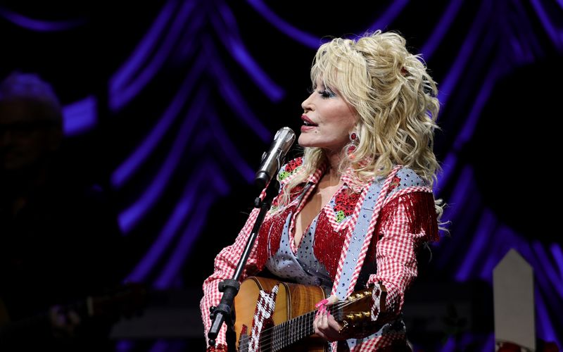 Country-Sängerin Dolly Parton befindet sich derzeit in ärztlicher Behandlung.