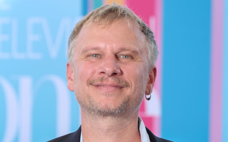 Mit 43 Jahren ist der frühere Teenie-Schwarm Robert Stadlober ("Crazy", "Sonnenallee") der Jugend längst entwachsen. 